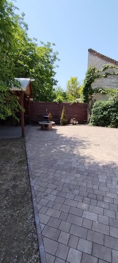 Levendula Apartmanhaz Hajdúszoboszló Exterior foto