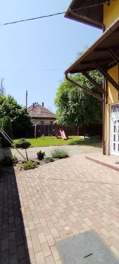 Levendula Apartmanhaz Hajdúszoboszló Exterior foto